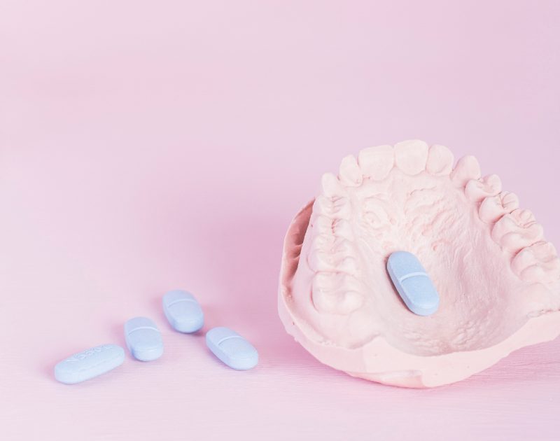 jaw mold and pills