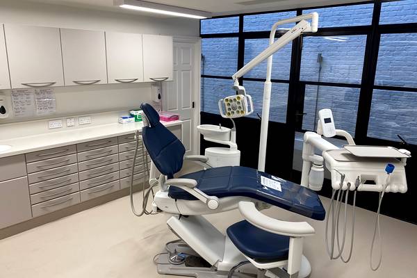 Oral treatment room